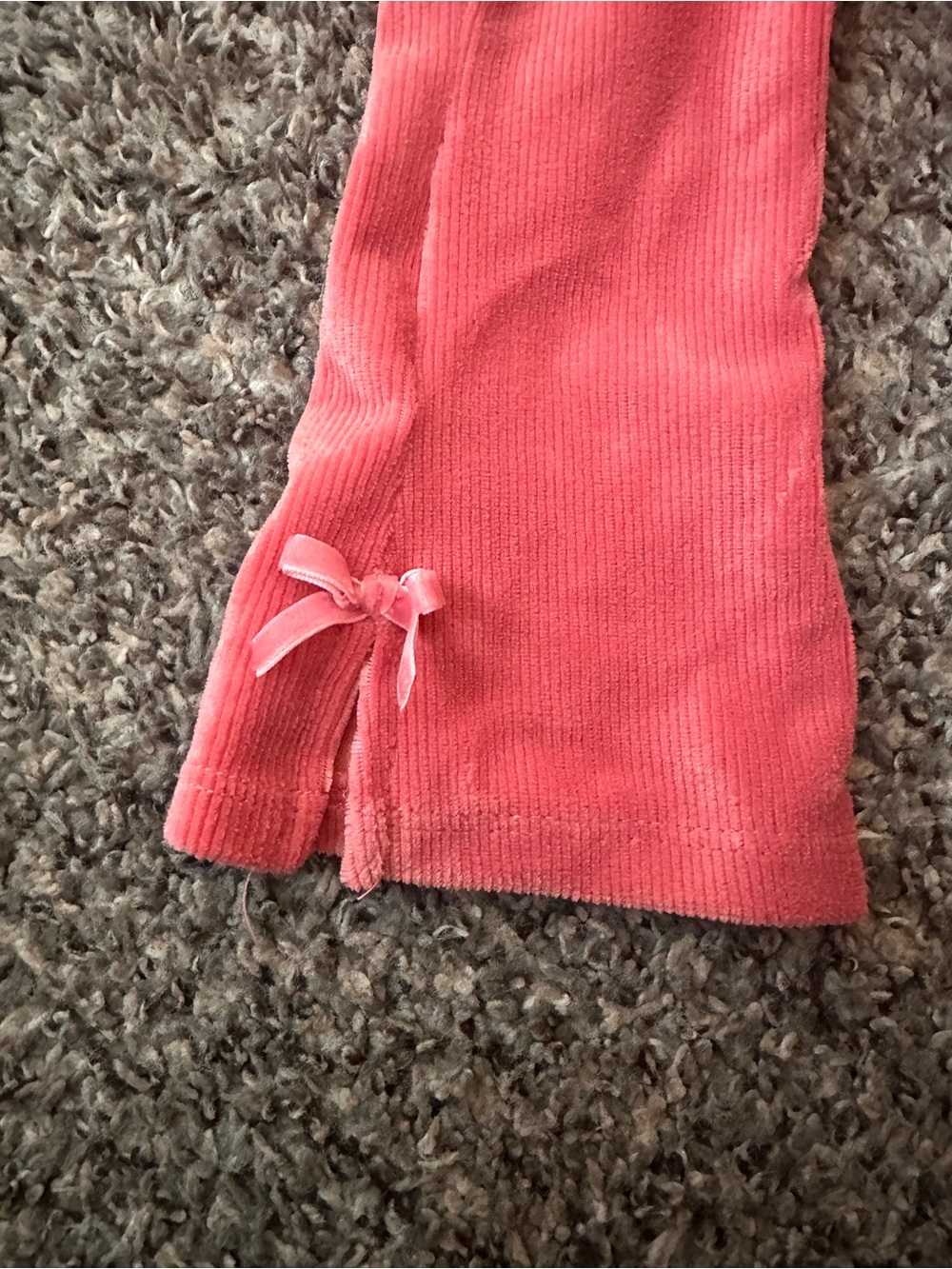 Minnie Mouse Pink Bow Heart Print Top & Coral Velvet Pants Set 12M - Picture 4 of 4